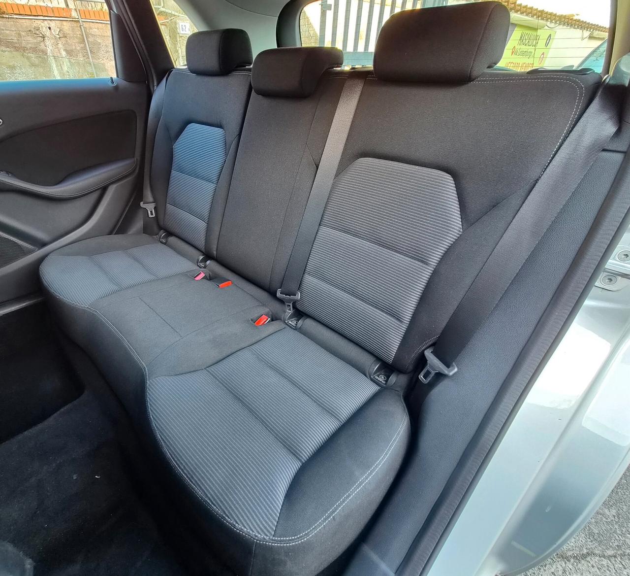 Mercedes-benz B 180 d Premium