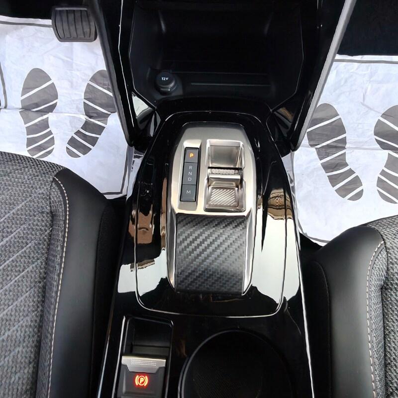 PEUGEOT 2008 2ª serie 2008 Hybrid 145 e-DCS6 A...