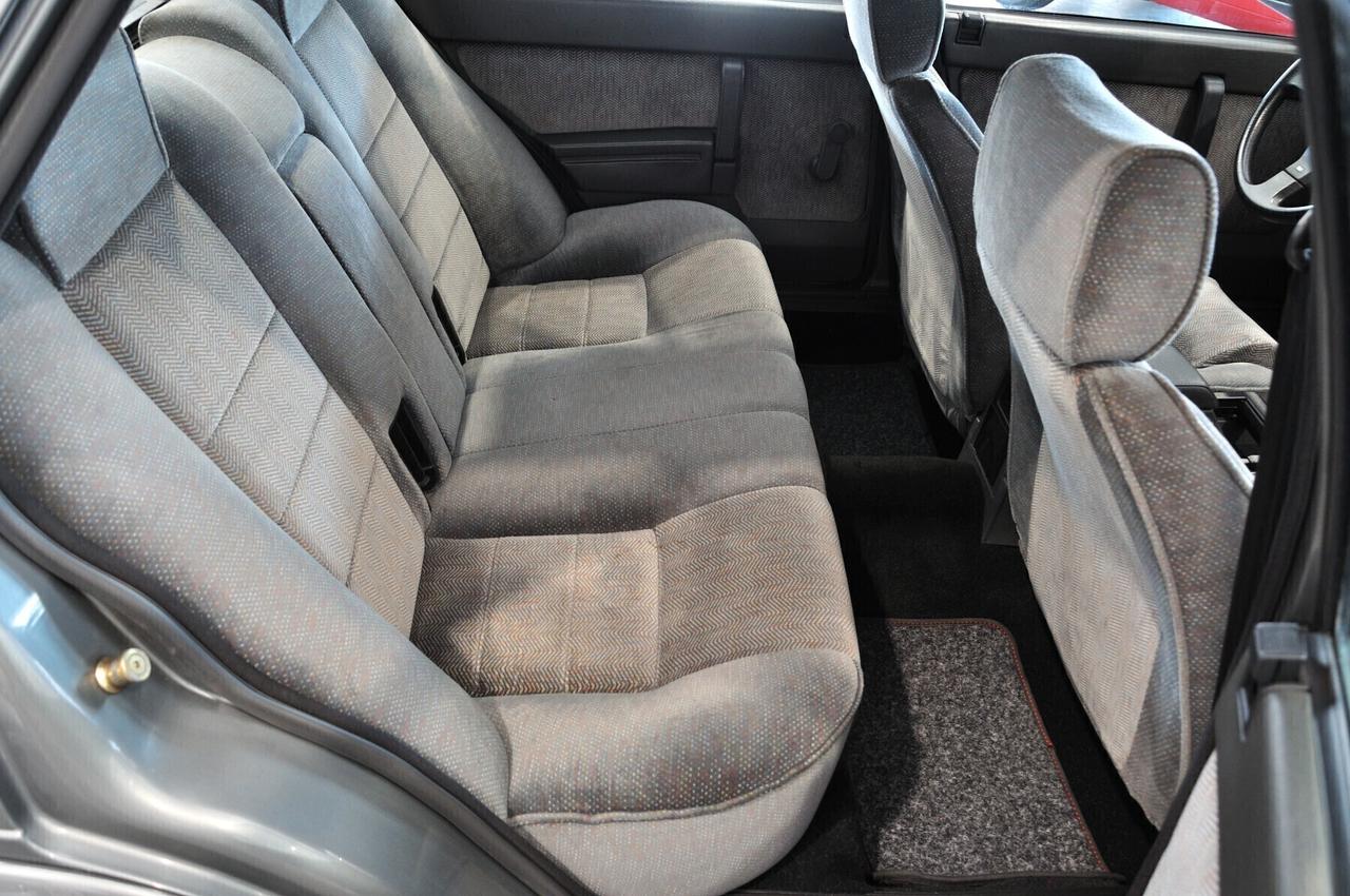 Alfa Romeo 75 2.0i Twin Spark CRS RIAR targa MI