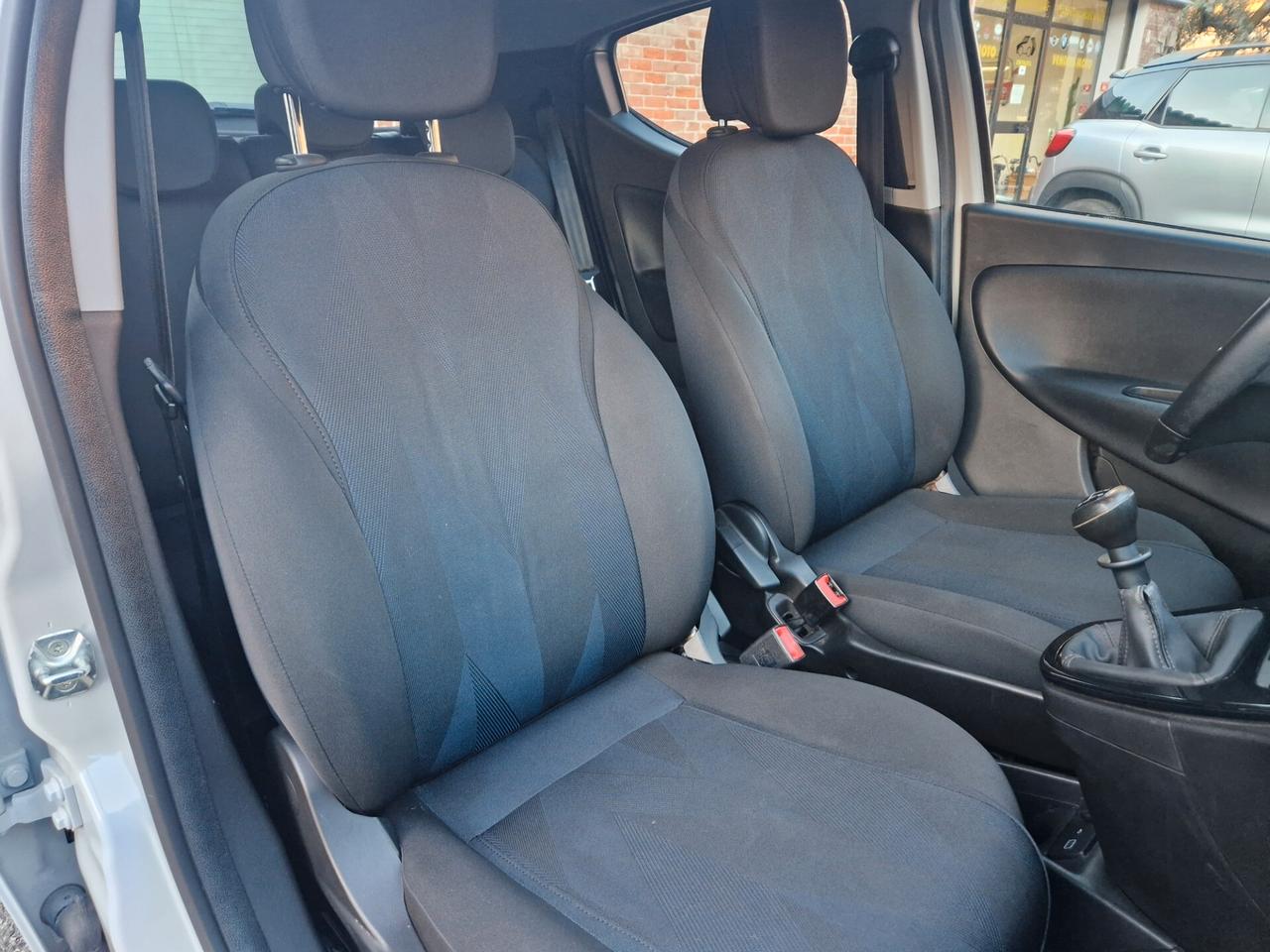 Lancia Ypsilon 1.2 70CV "64.100 km" Bluetooth, Sensori posteriori