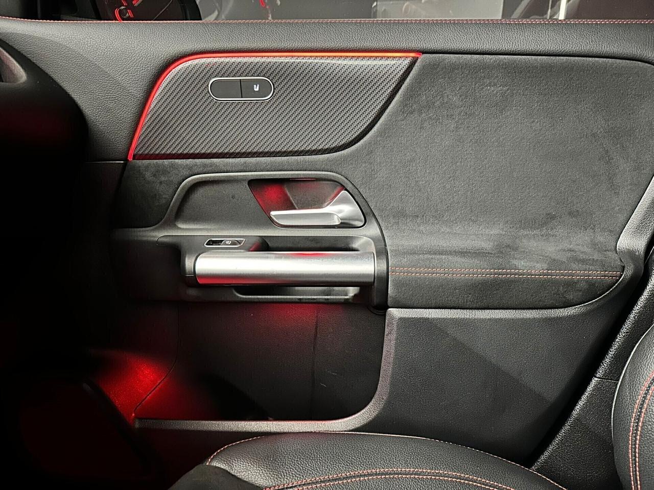 Mercedes GLA 220 190 CV 4Matic Night Edition 2024