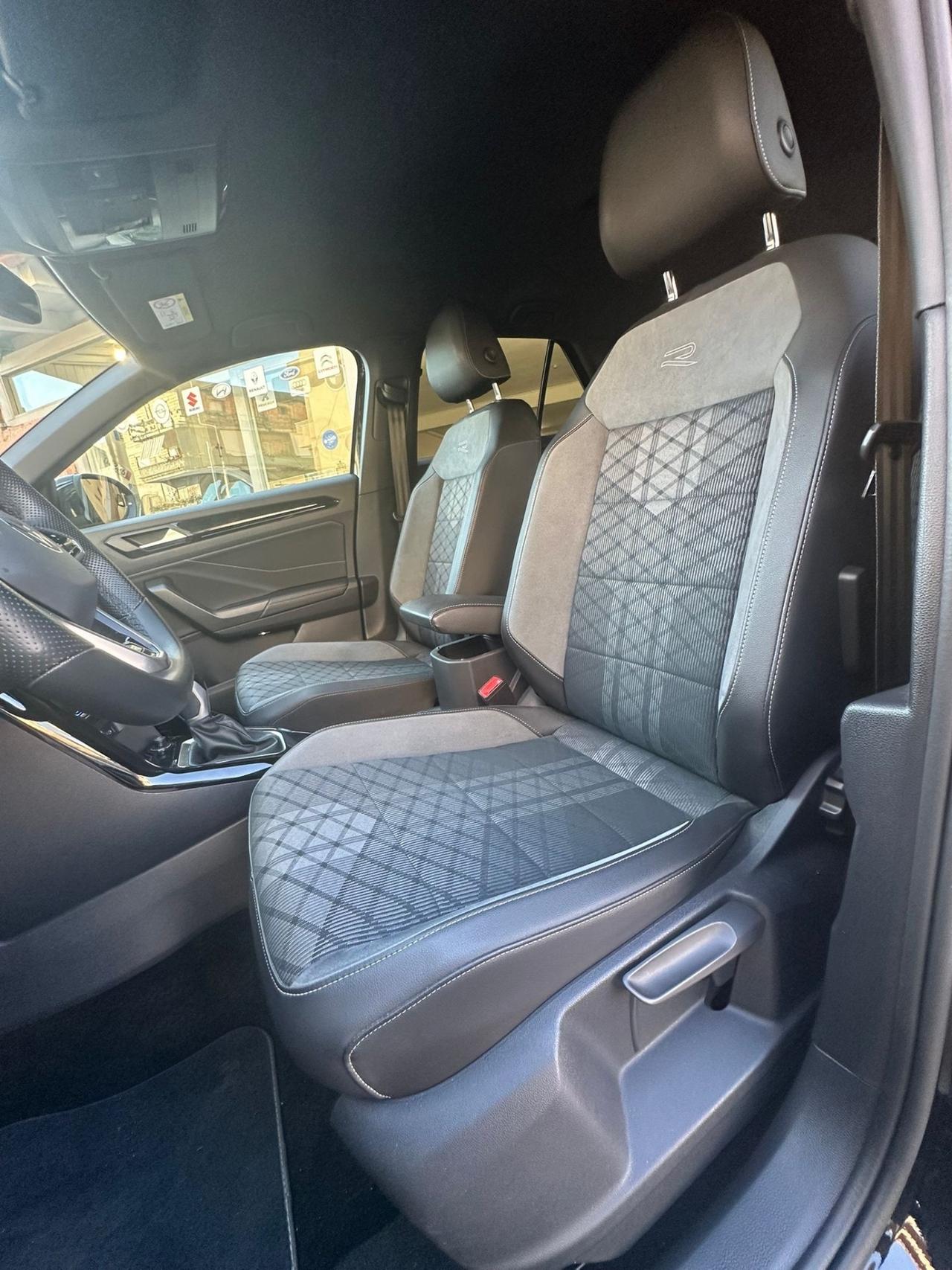 Volkswagen T-Roc 2.0 TDI SCR 150 CV DSG R-Line