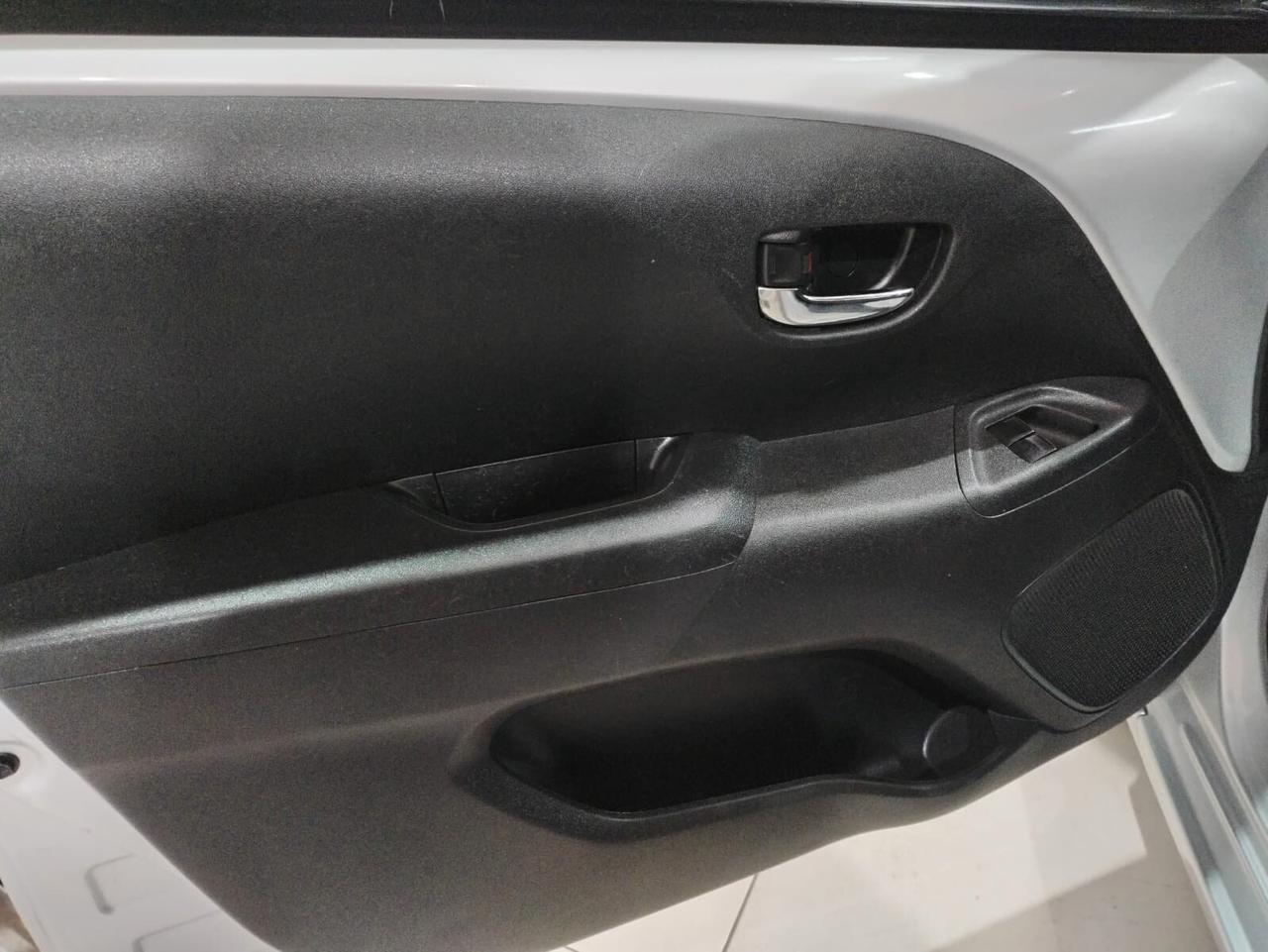 Toyota Aygo 1.0 VVT-i 69 CV 5 porte x-play