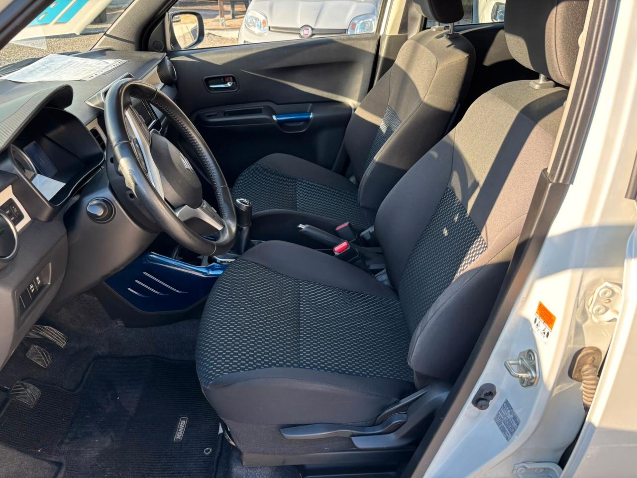 Suzuki Ignis 1.2 Hybrid Top