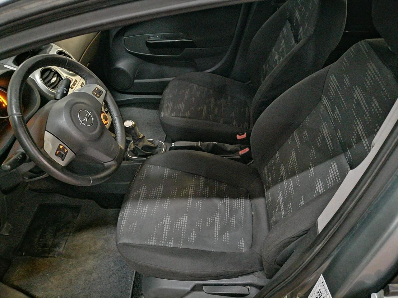 Opel Corsa 1.2 16v 85cv Cosmo Ok Neop.