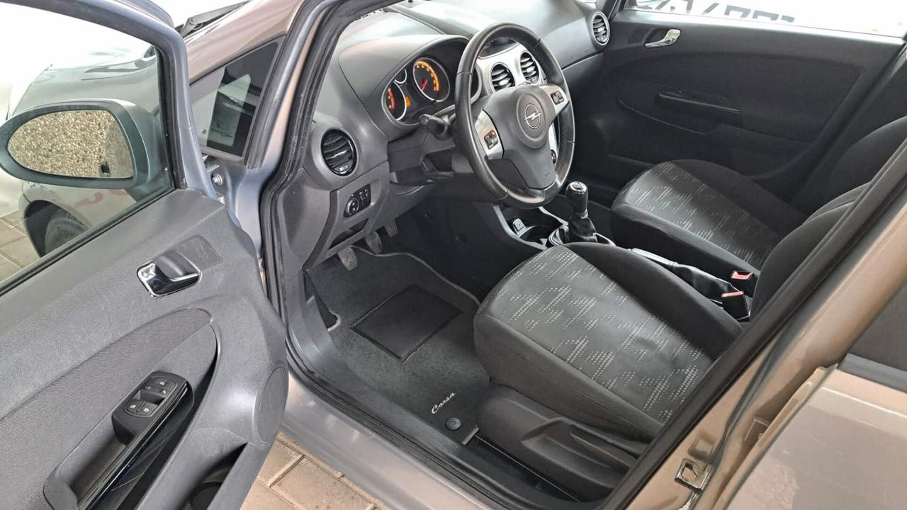 Opel Corsa 1.2 5 porte Club