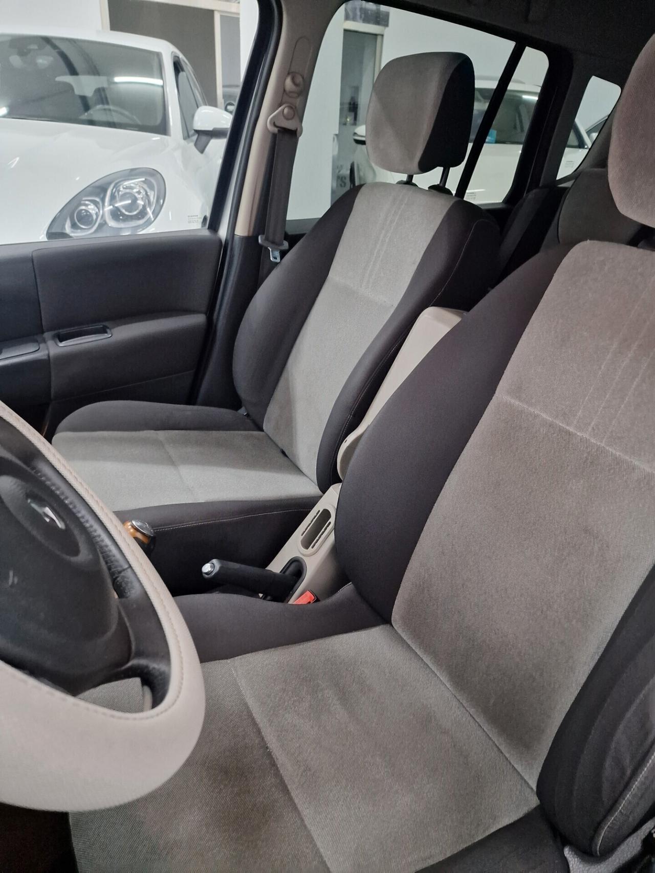 Renault Modus 1.2 16V Dynamique