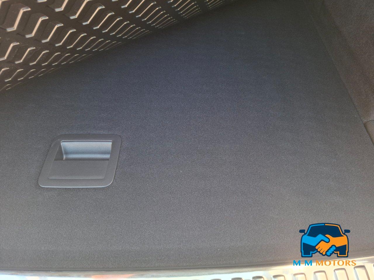 Audi Q3 40 2.0 tfsi Identity Black quattro s-line