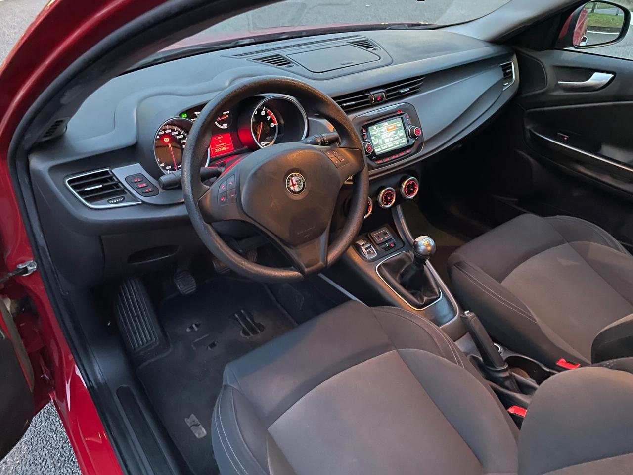 Alfa Romeo Giulietta 1.4 Turbo 120 CV Distinctive*neo patentati *