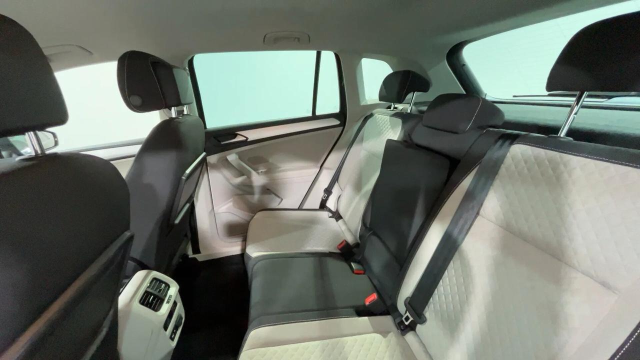 Volkswagen Tiguan 2.0 TDI SCR DSG Business BlueMotion Technology