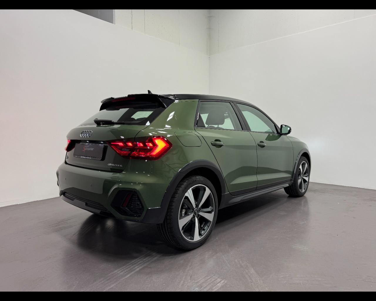 AUDI A1 ALLSTREET 30 TFSI S-TRONIC IDENTITY CONTRAST