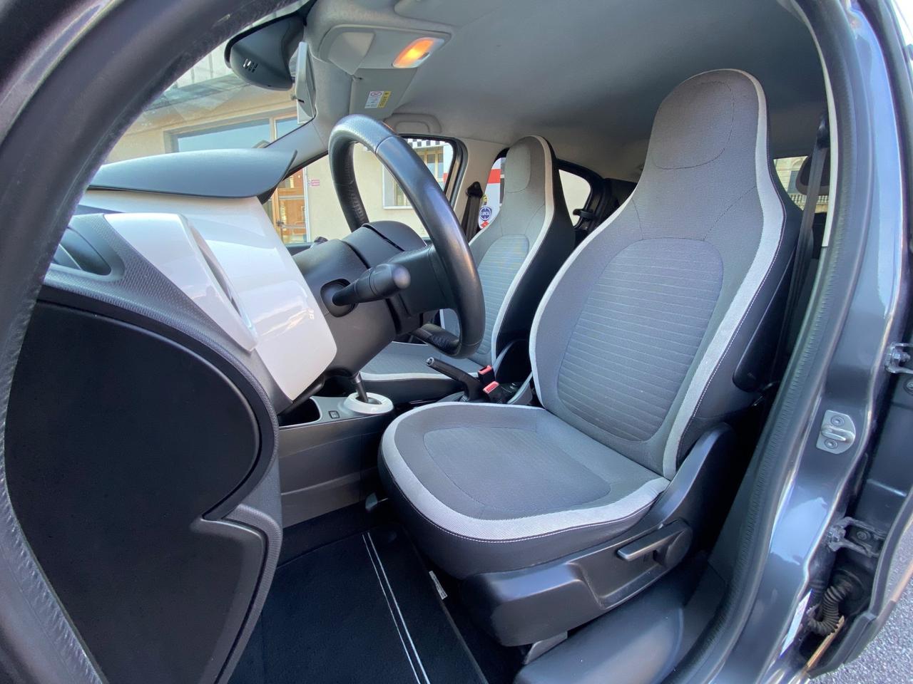 Renault Twingo TCe 95 CV EDC Duel2