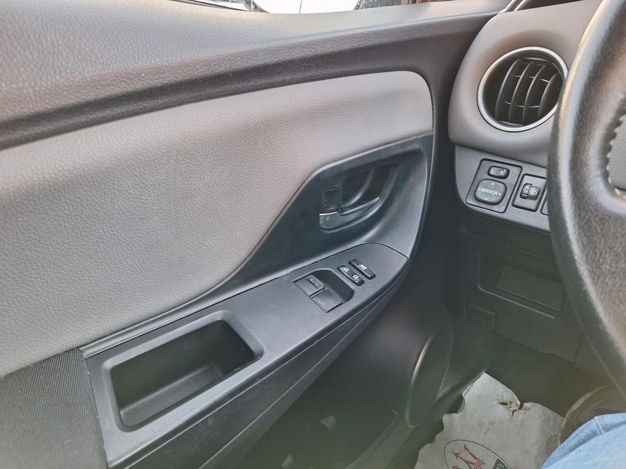 Toyota Yaris 1.4 D-4D 5 porte Active
