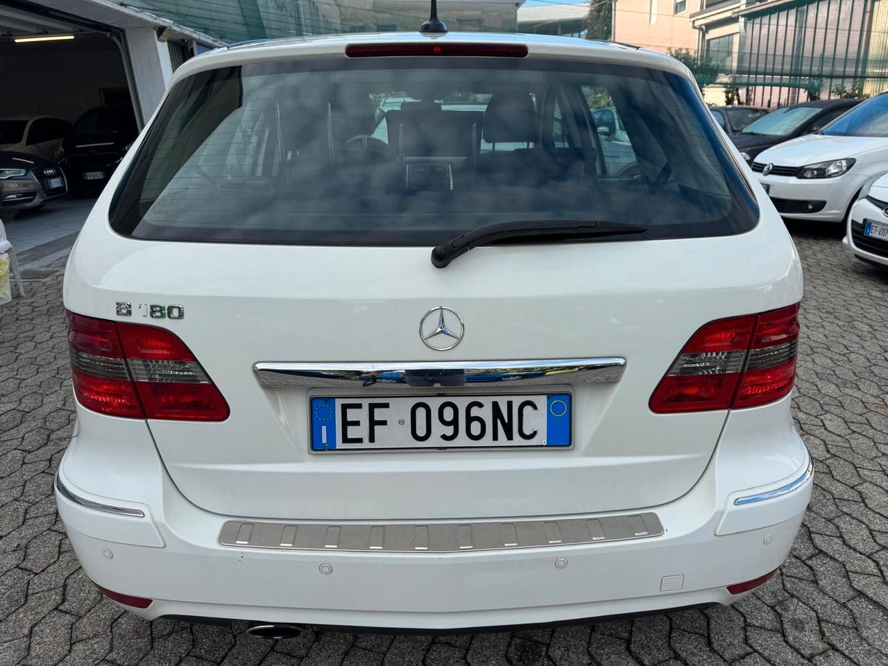 Mercedes-benz B 180 AUTOMATIC Premium
