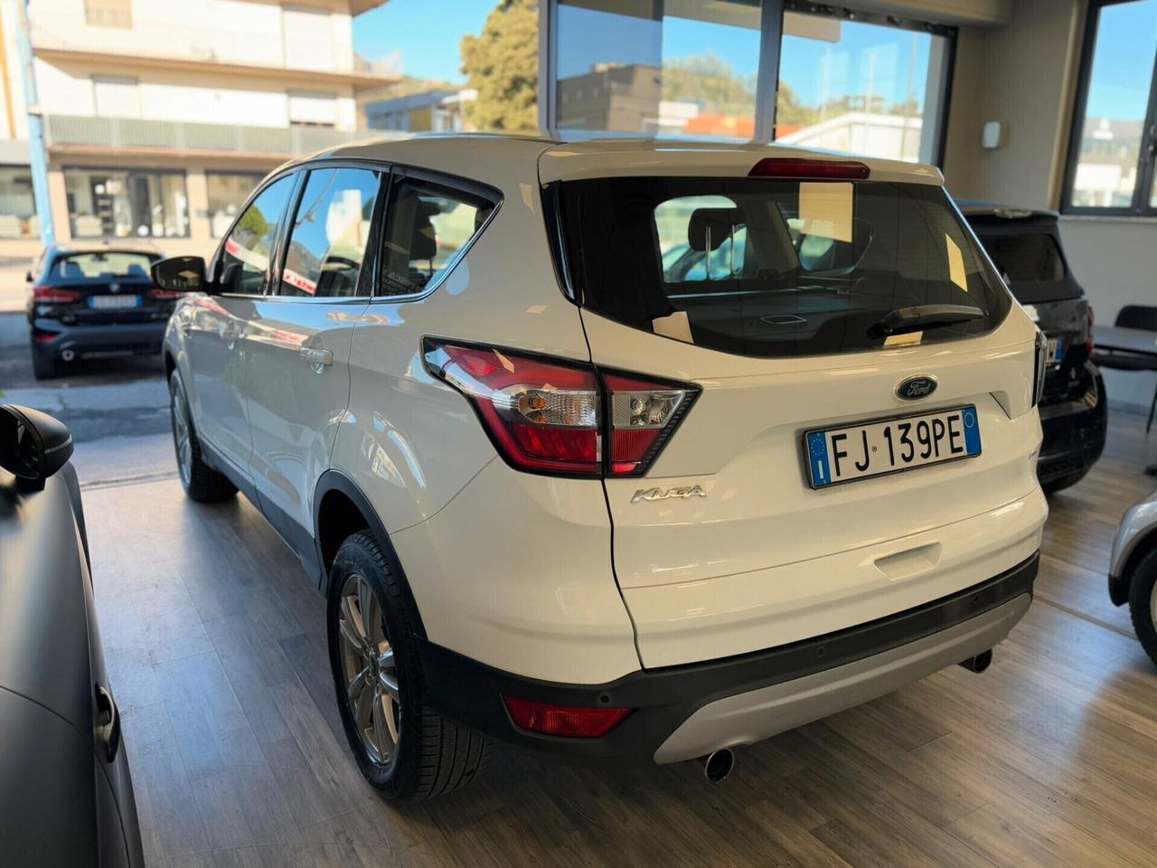 Ford Kuga 1.5 TDCI 120 CV S&S 2WD ST-Line Business