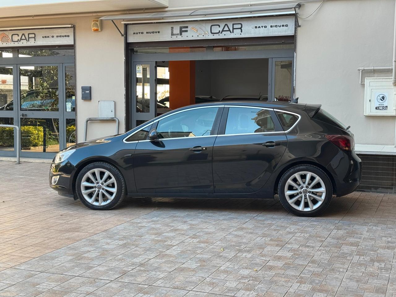 Opel Astra 1.7 CDTI 125 cv 5 porte Cosmo