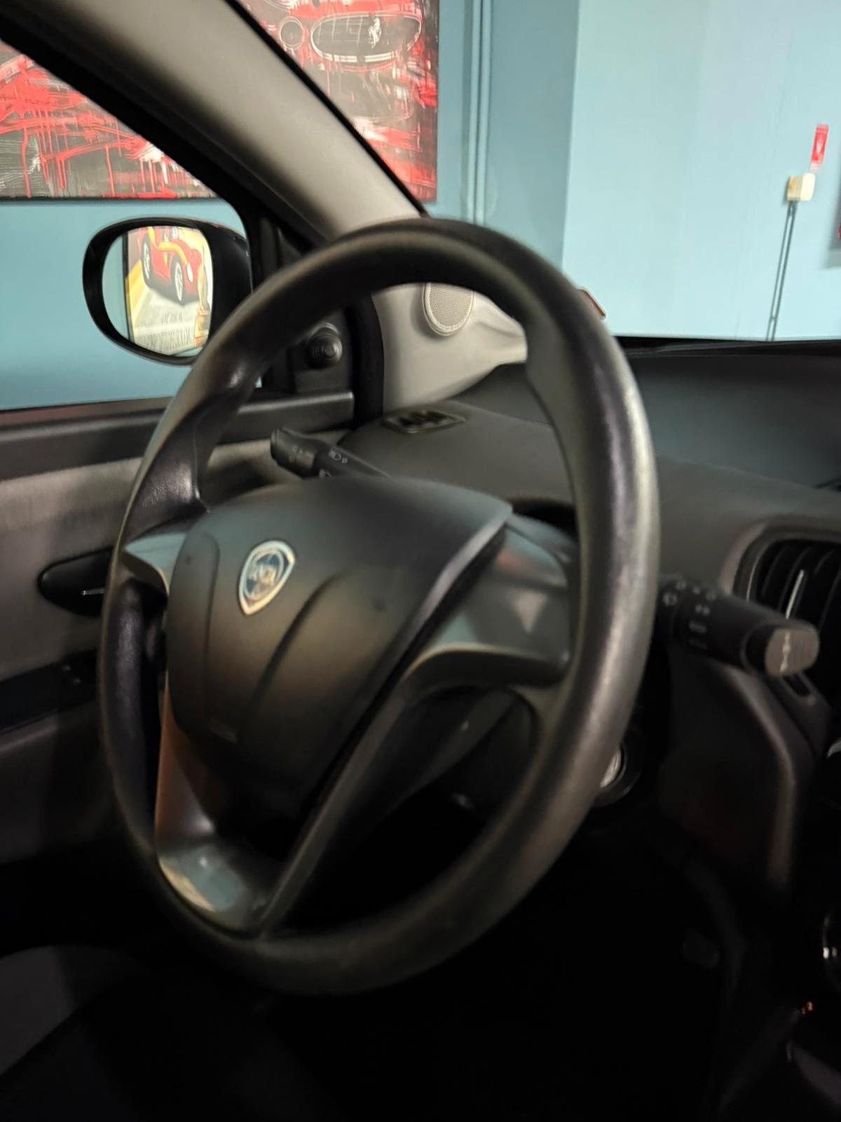 YPSILON BENZINA 1.2CC 69CV