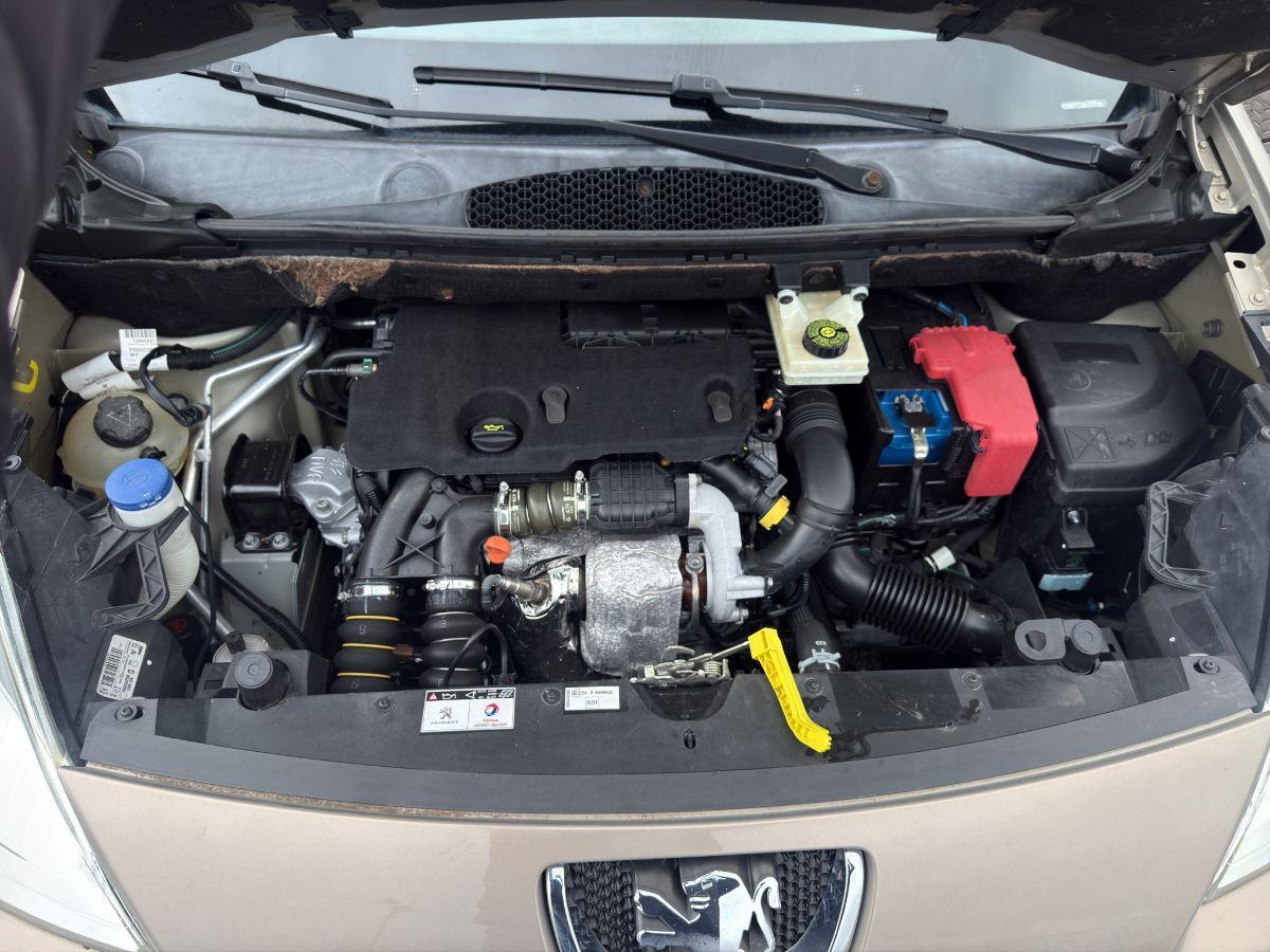 PEUGEOT - Partner - Tepee 1.6 HDi 92 CV Outdoor