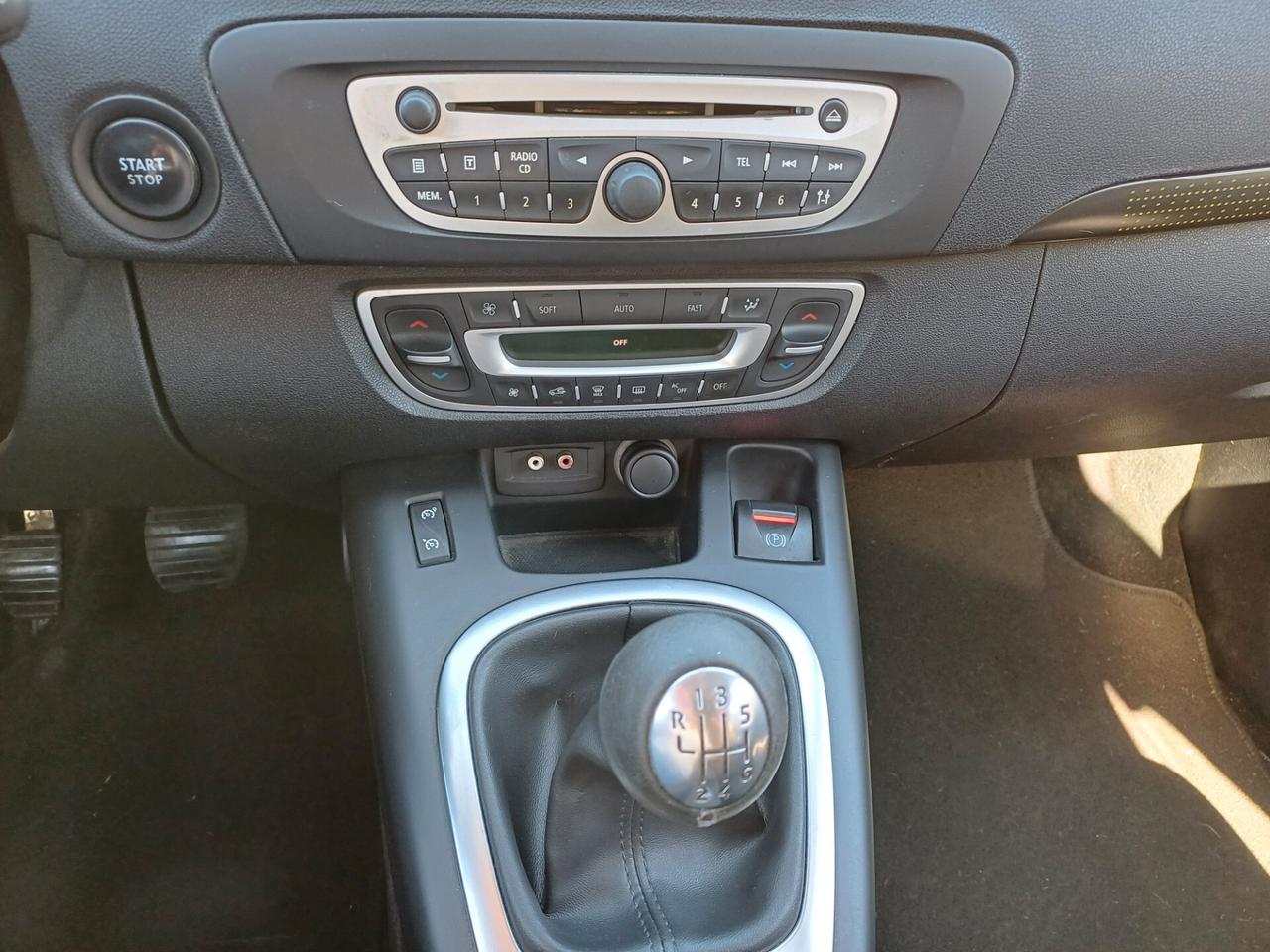 Renault Scenic GRAND 1.5 DCI 7 POSTI