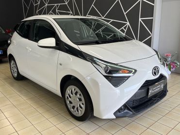 Toyota Aygo Connect 1.0 VVT-i 72 CV 5 porte x-cool