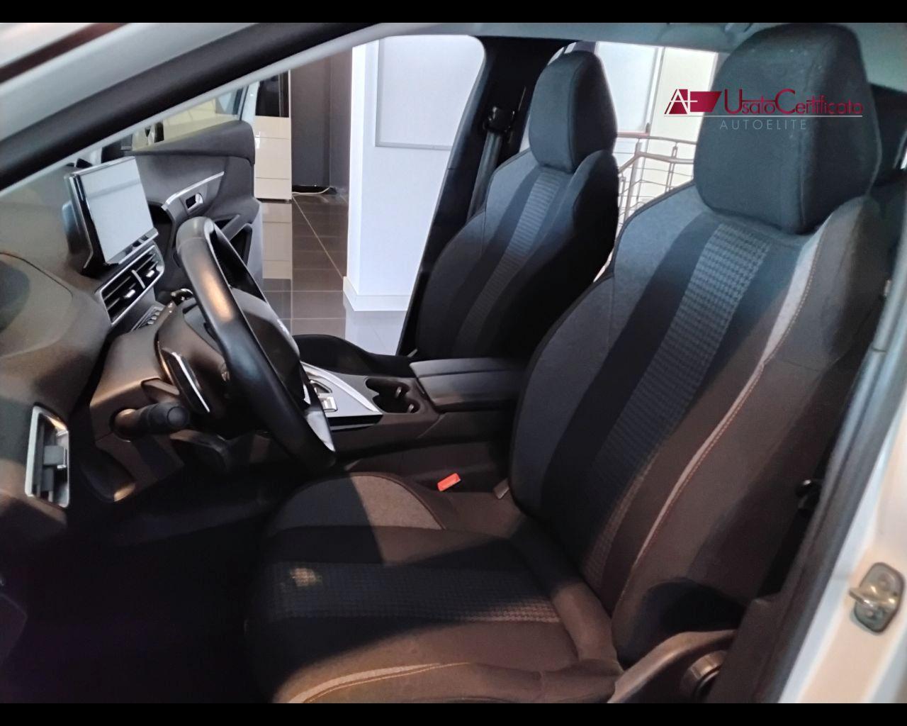 PEUGEOT 3008 BlueHDi 130 S&S EAT8 Active Business