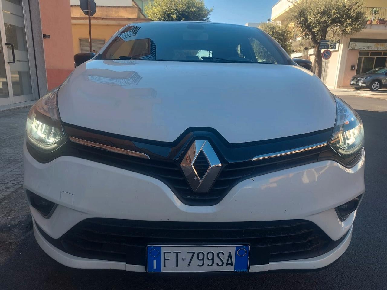 Renault Clio 1.5 dCi 90cv Duel *FULL LED