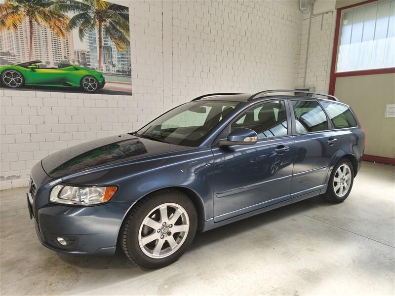 Volvo V50 D2 POLAR !!! 130.000 !!!