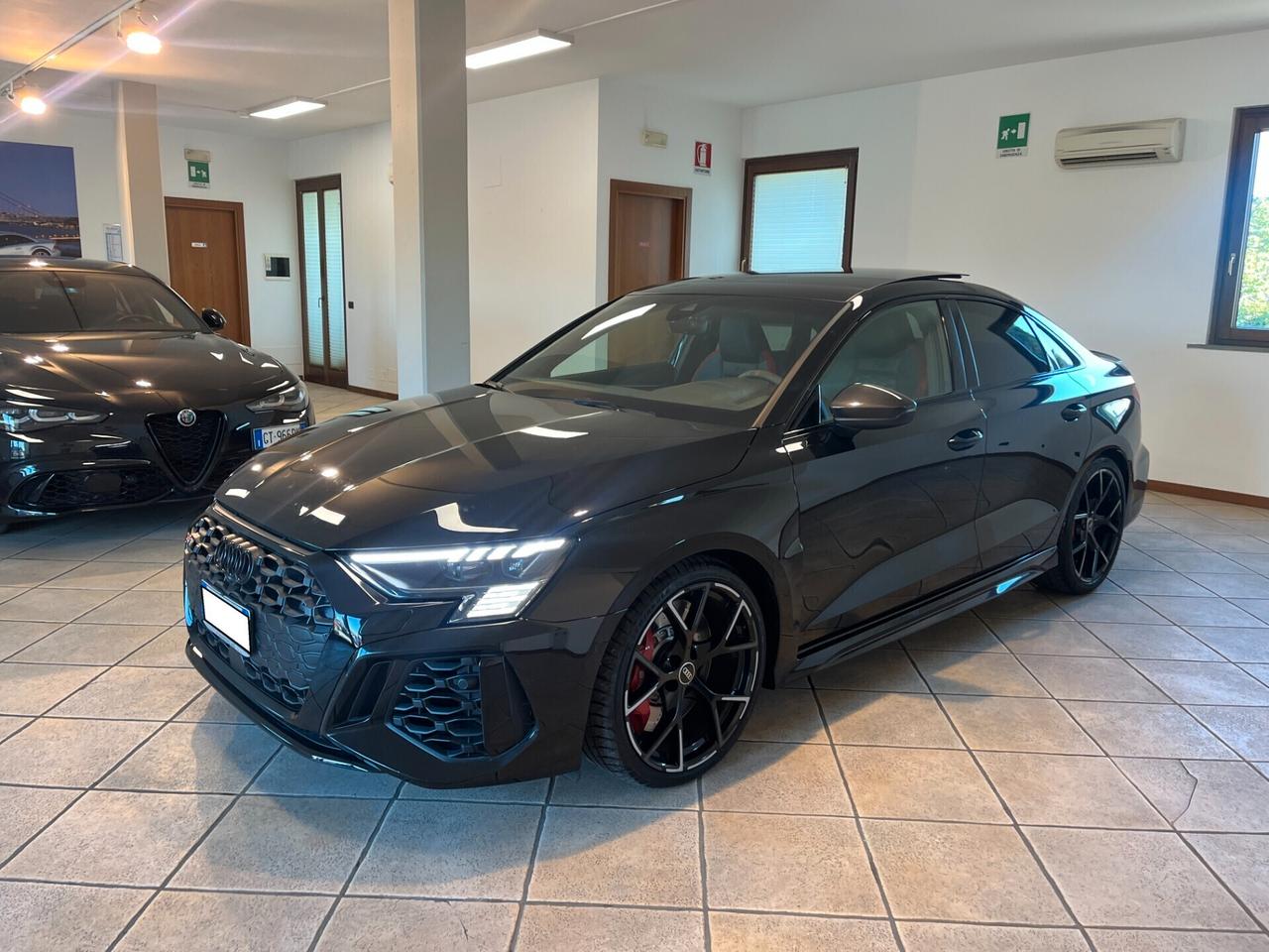 Audi A3 RS 3 Sedan TFSI quattro S tronic