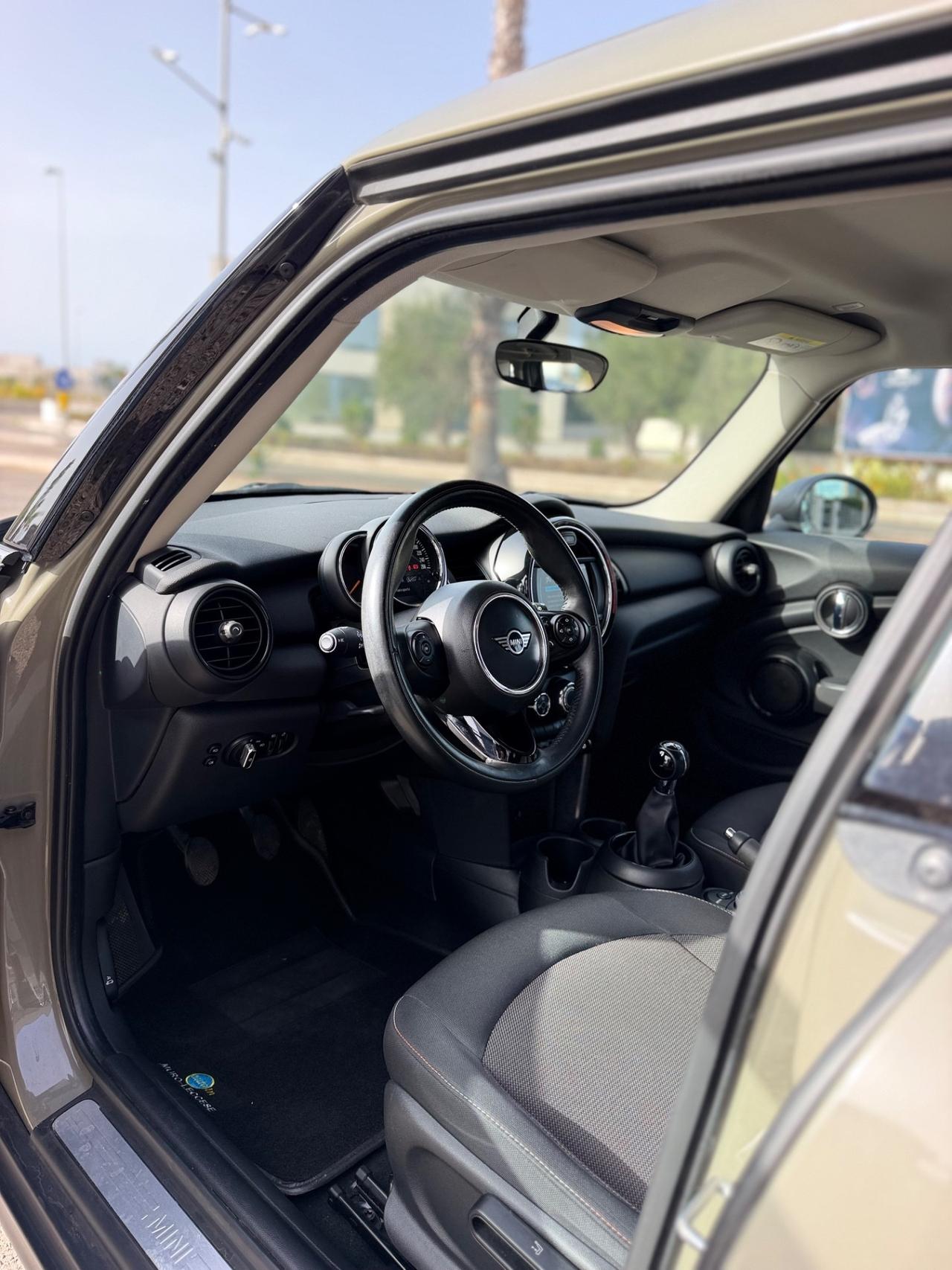 Mini 1.5 One D Business XL