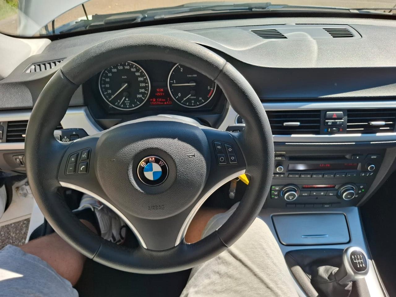 Bmw 318 SW 2.0 TDI 143CV del 2011 NEOPATENTATI