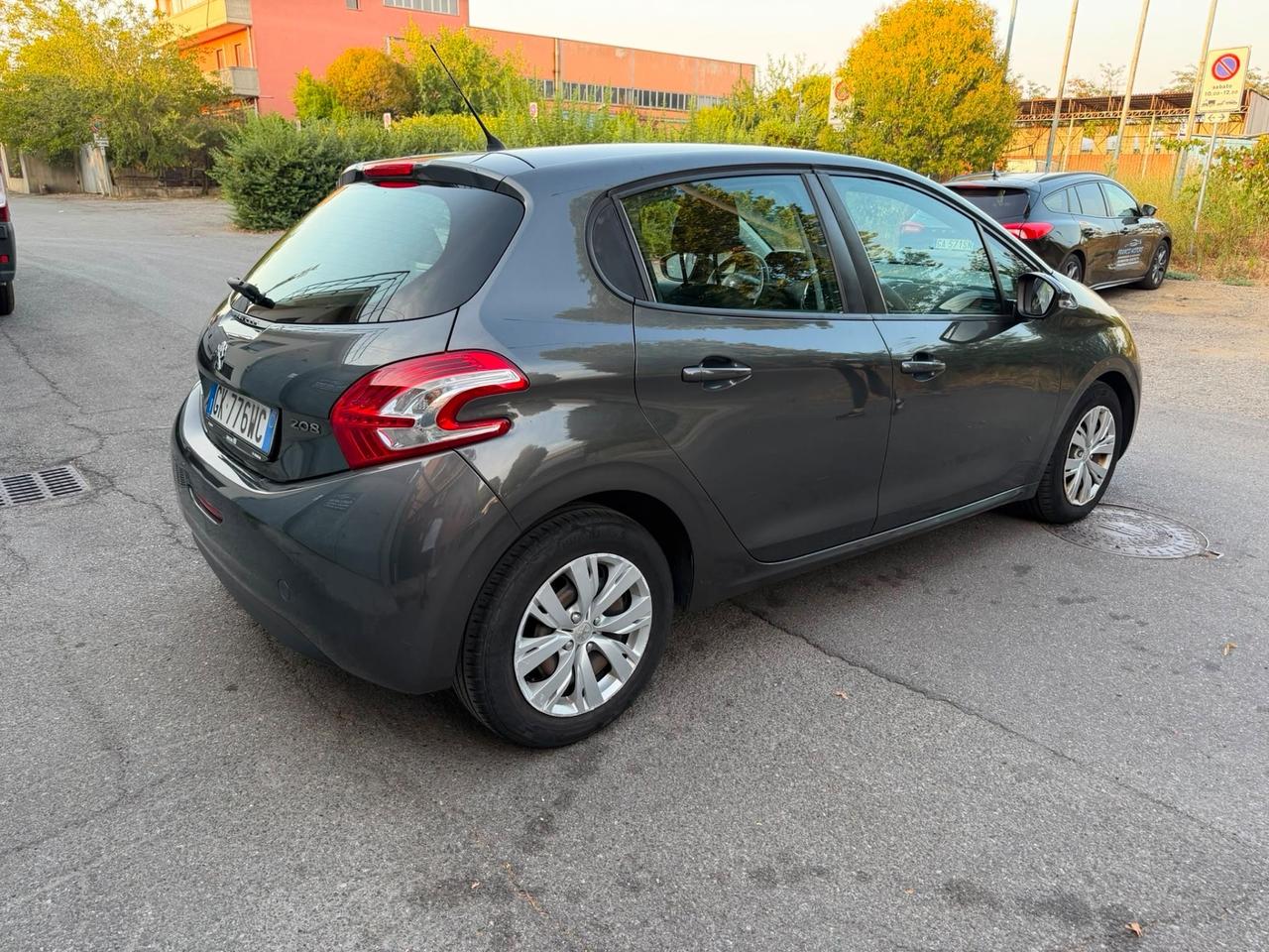 Peugeot 208 PureTech 82 5 porte Allure
