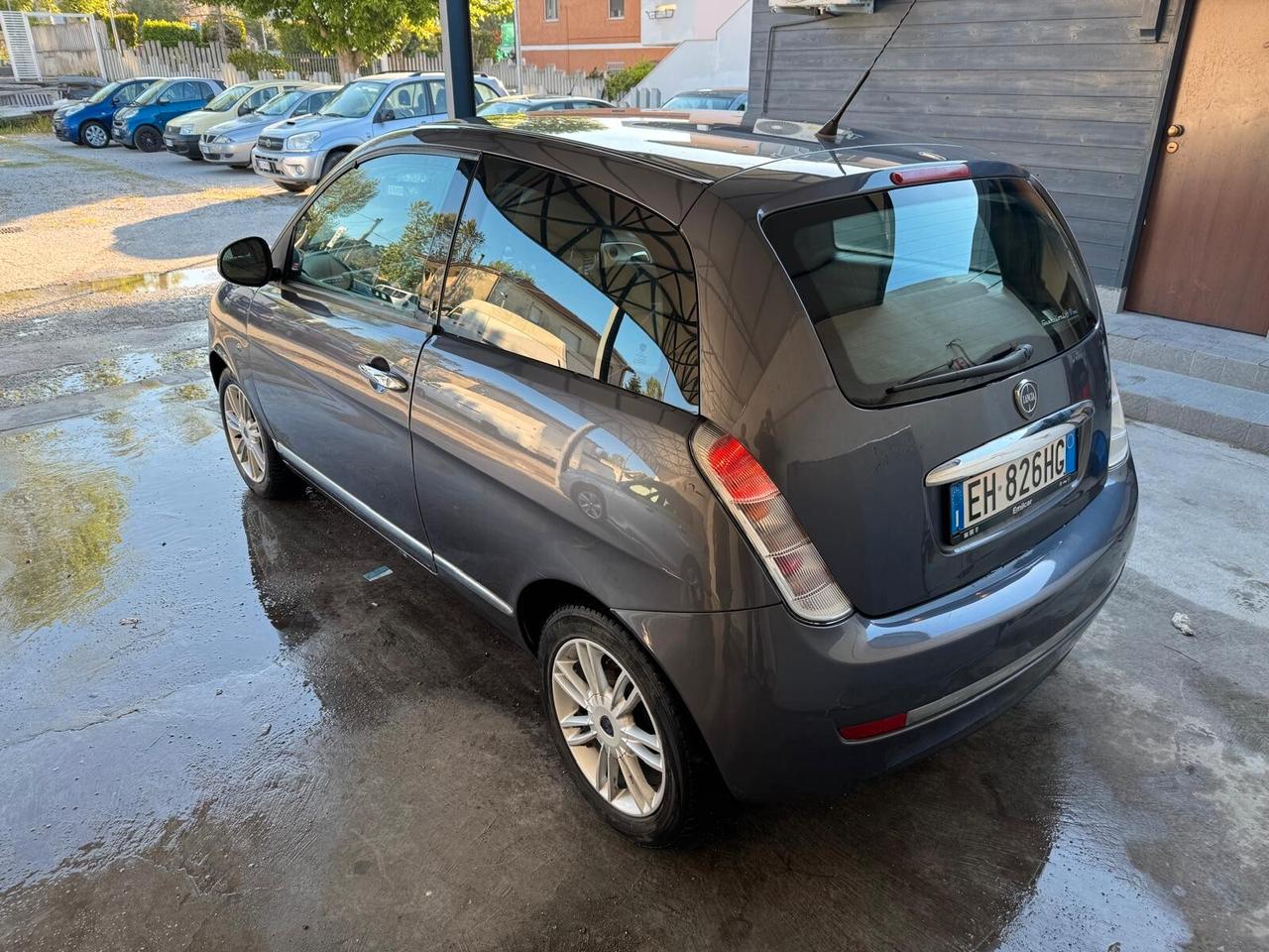 Lancia Ypsilon 1.2 69 CV Unyca