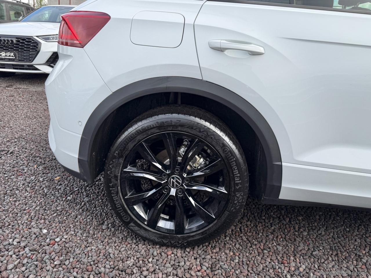 VOLKSWAGEN T-Roc 2.0TDI R-LINE NAVI LED PELLE MATRIX