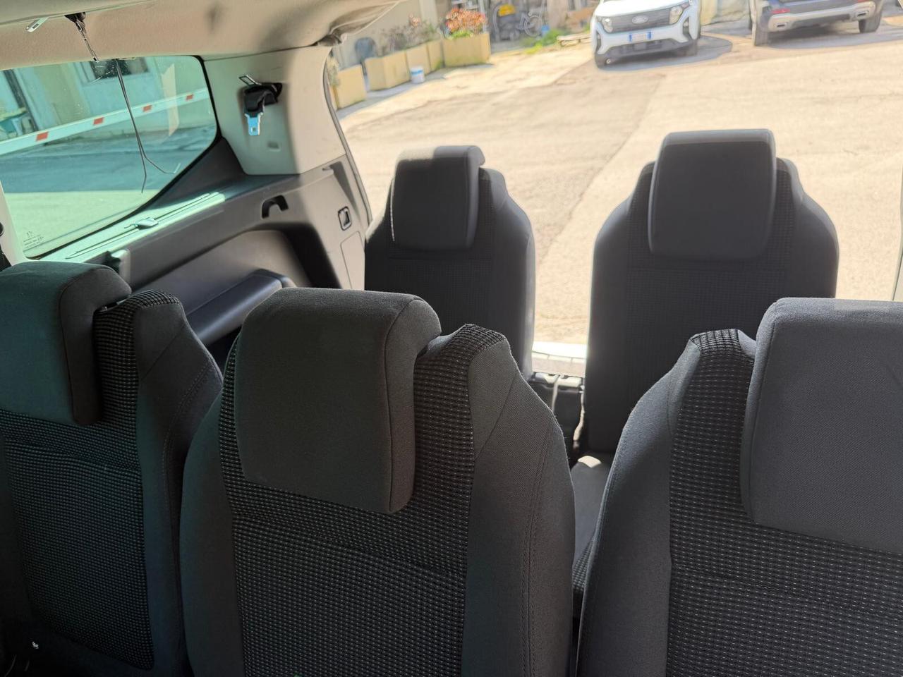 Peugeot 5008 BlueHDi 120 EAT6 S&S Allure