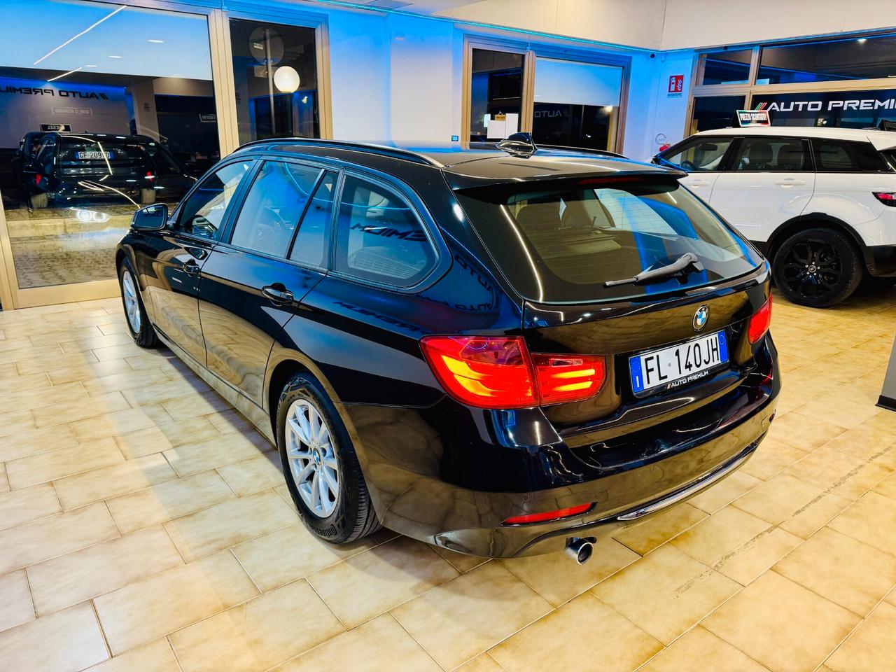 BMW 318d Touring LED / Sedili Risc. / Navi