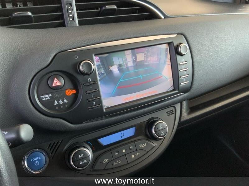 Toyota Yaris 3ª serie 1.5 Hybrid 5 porte Trend "White Edition"