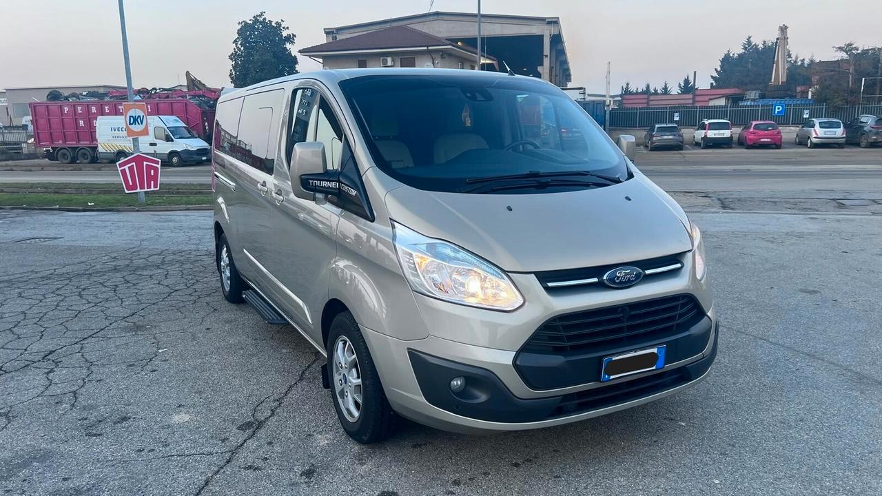 Ford Tourneo Custom Tourneo Custom 300 2.2 TDCi 155CV PC Titanium