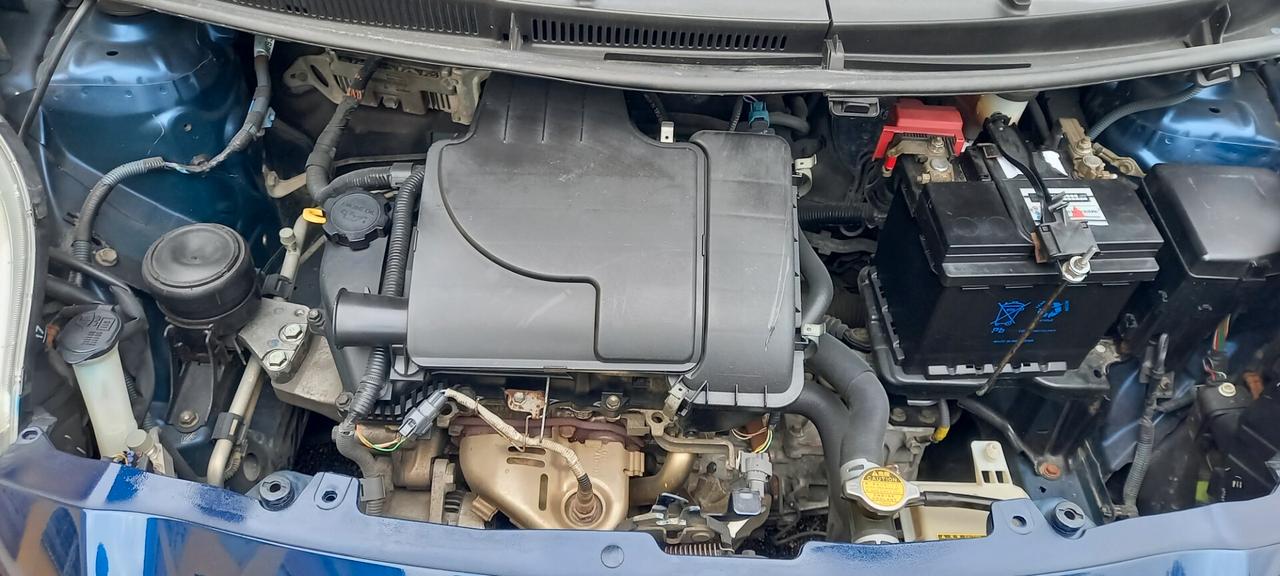 Toyota Yaris cc. 1.000 Benzina 5 Porte 5 Posti Utilizzabile Anche per i Neopatentati.