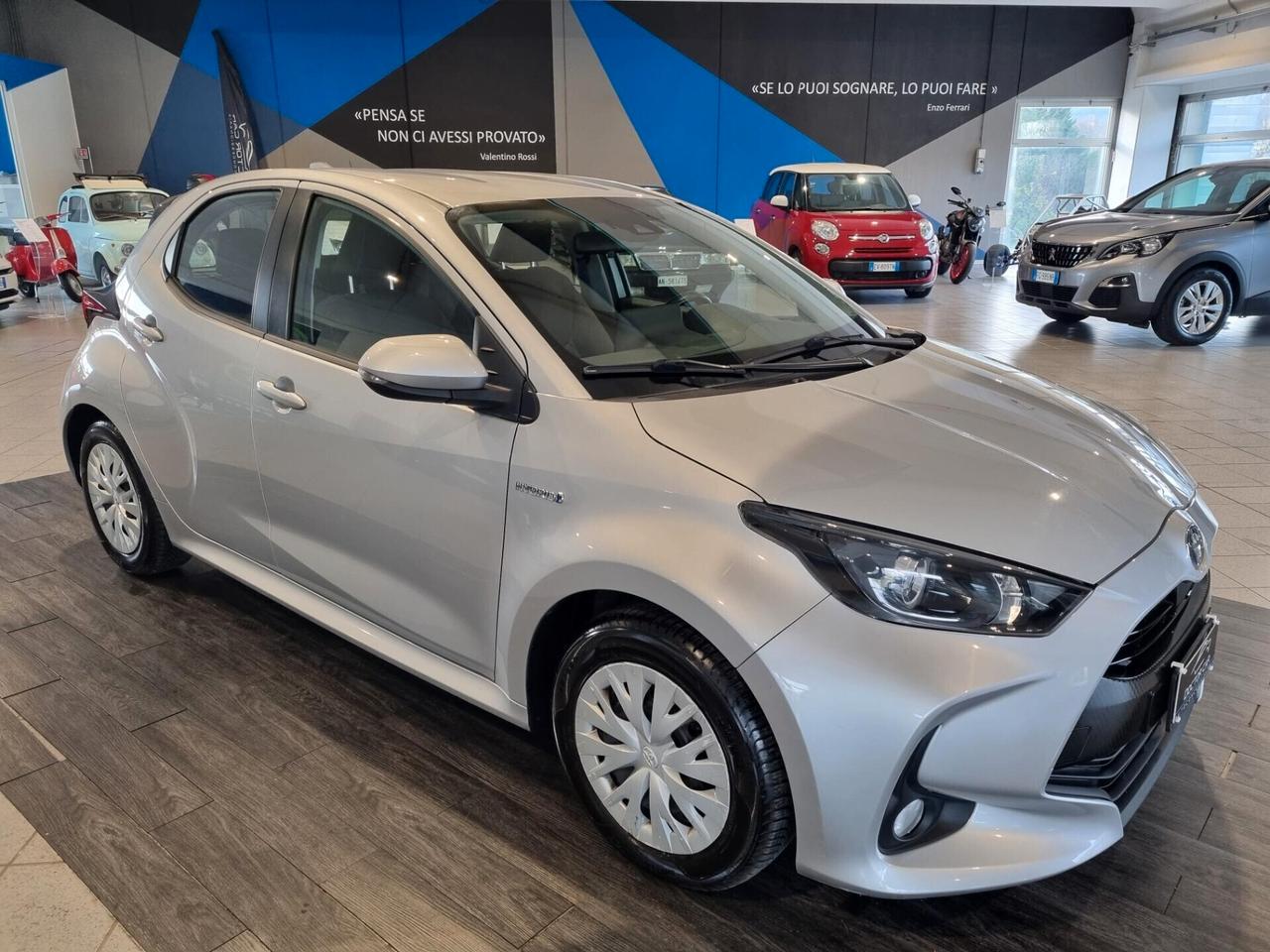 Toyota Yaris 1.5 Hybrid 5 porte Business