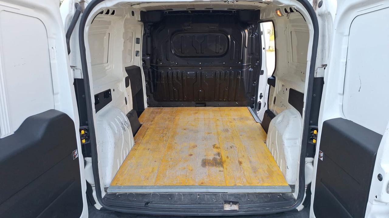 Opel Combo 1.4i 95CV PC-TN Van (750kg) E6