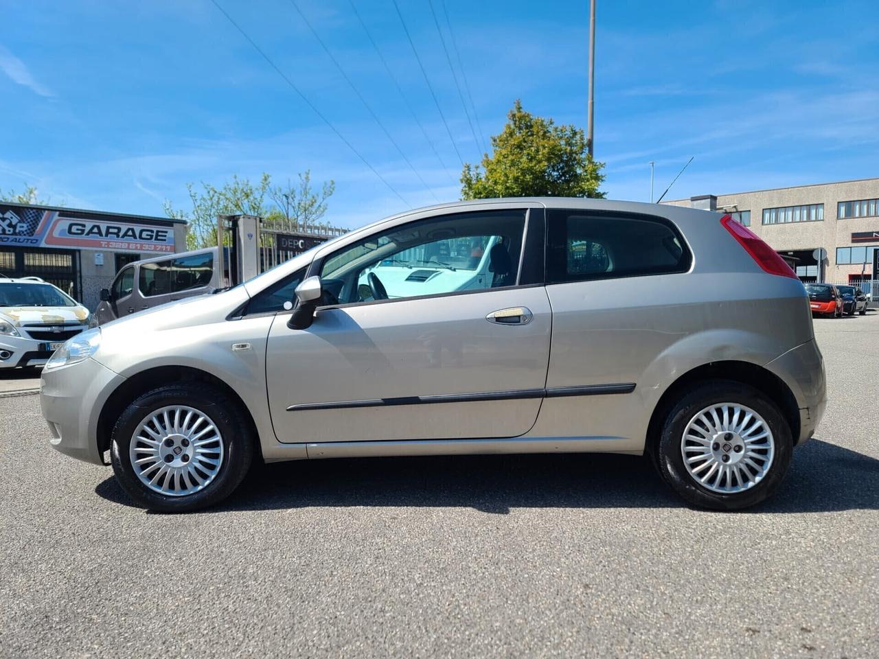 Fiat Grande Punto METANO X NEOPATENTATI