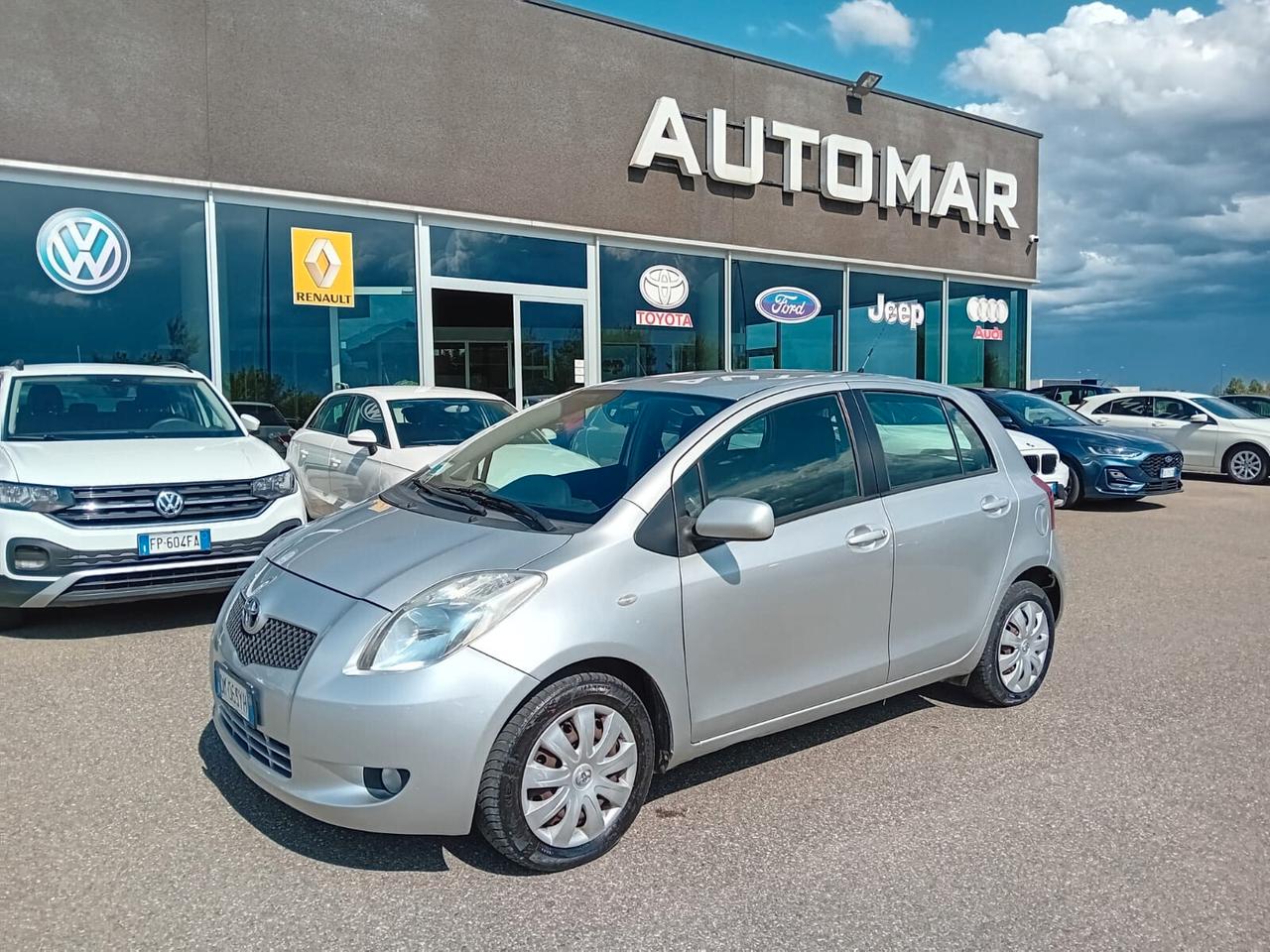 Toyota Yaris 1.3 5 porte
