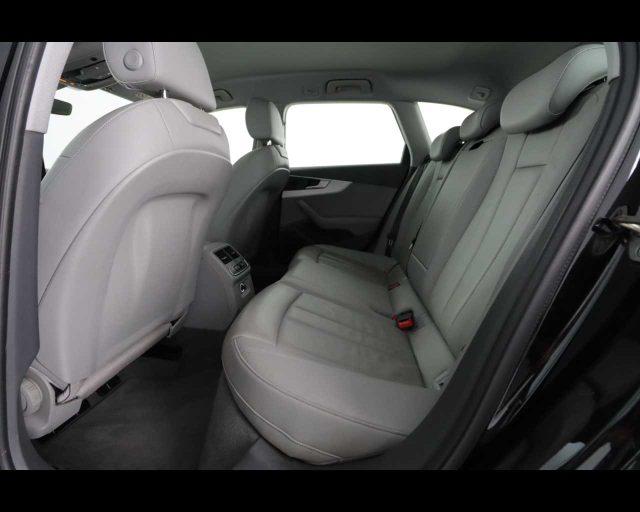 AUDI A4 Avant 30 TDI S tronic Business