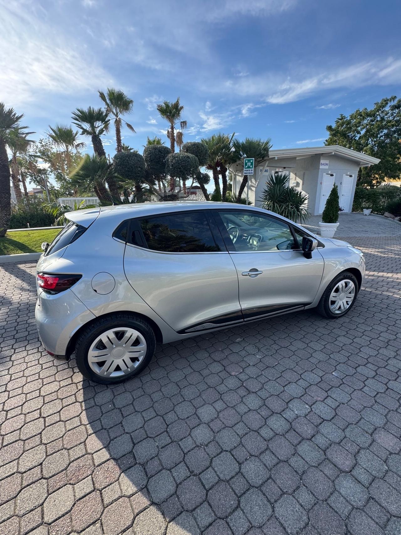 Renault Clio dCi 8V 75 CV Start&Stop 5 porte Energy Duel