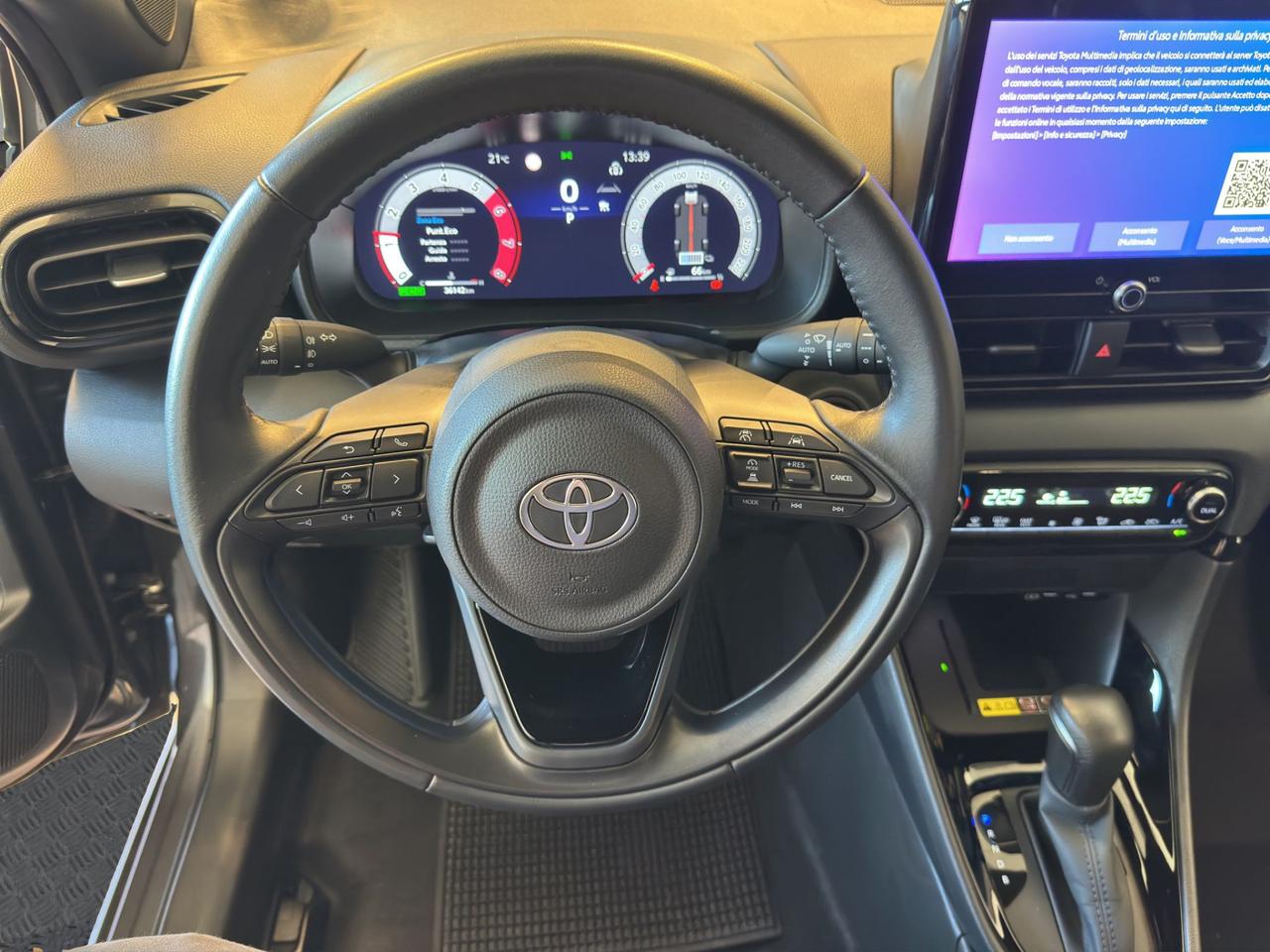 Toyota Yaris 1.5h 130 Lounge