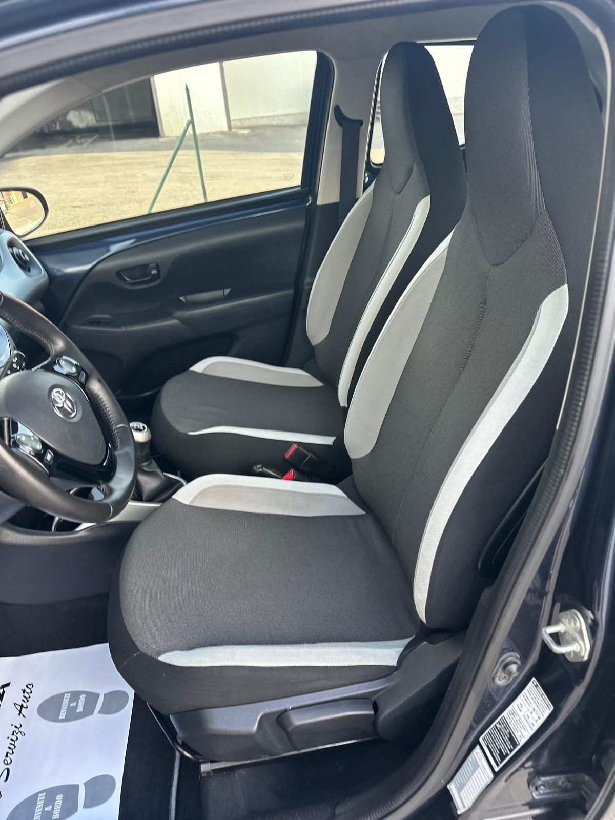 Toyota Aygo 1.0 VVT-i 69 CV 5 porte x-clusiv