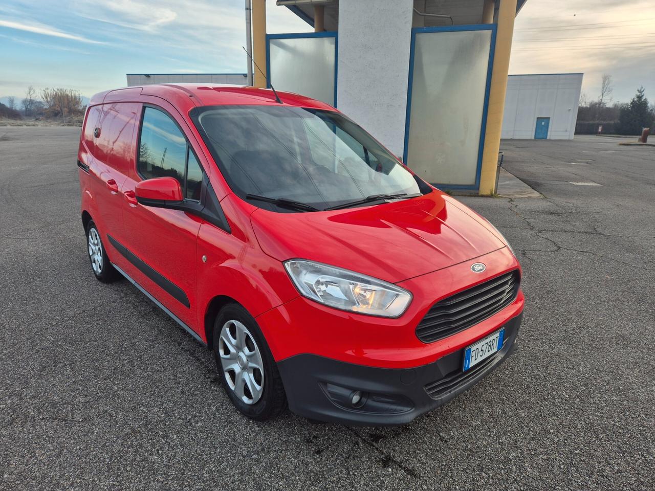 Ford Transit Courier 1.6 TDCi 95CV Van