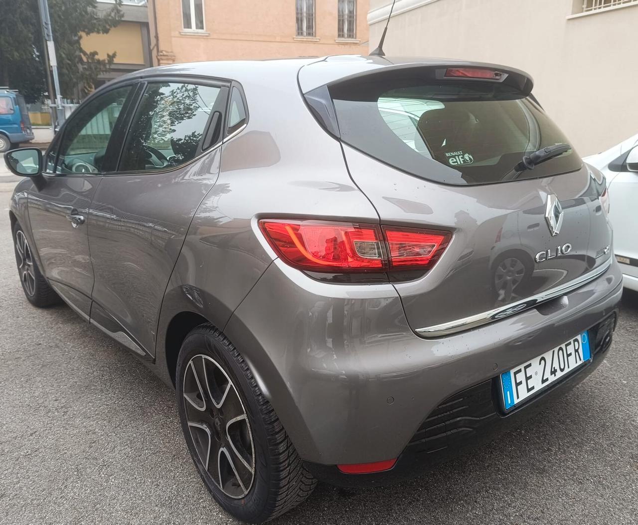 Renault Clio 1.5 dci 75 CV