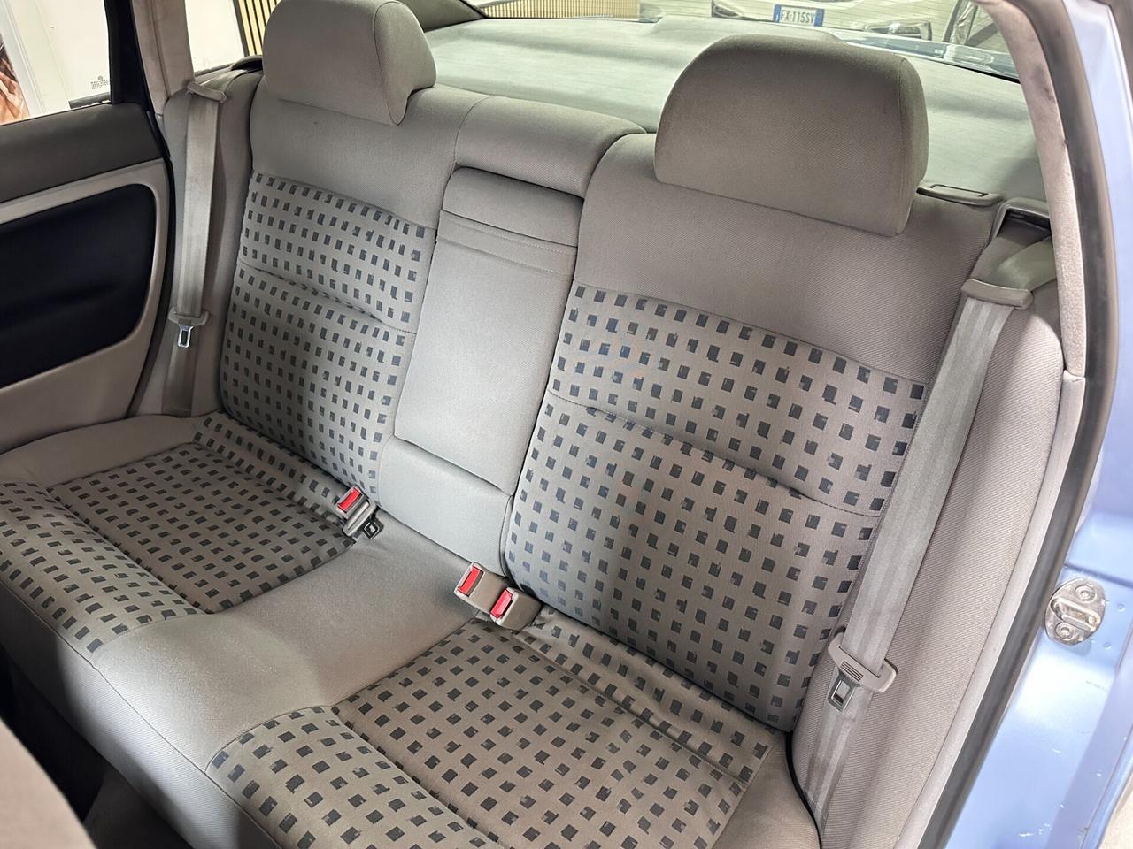 Volkswagen Passat 1.9 TDI 115cv UNICO PROP. - PERF