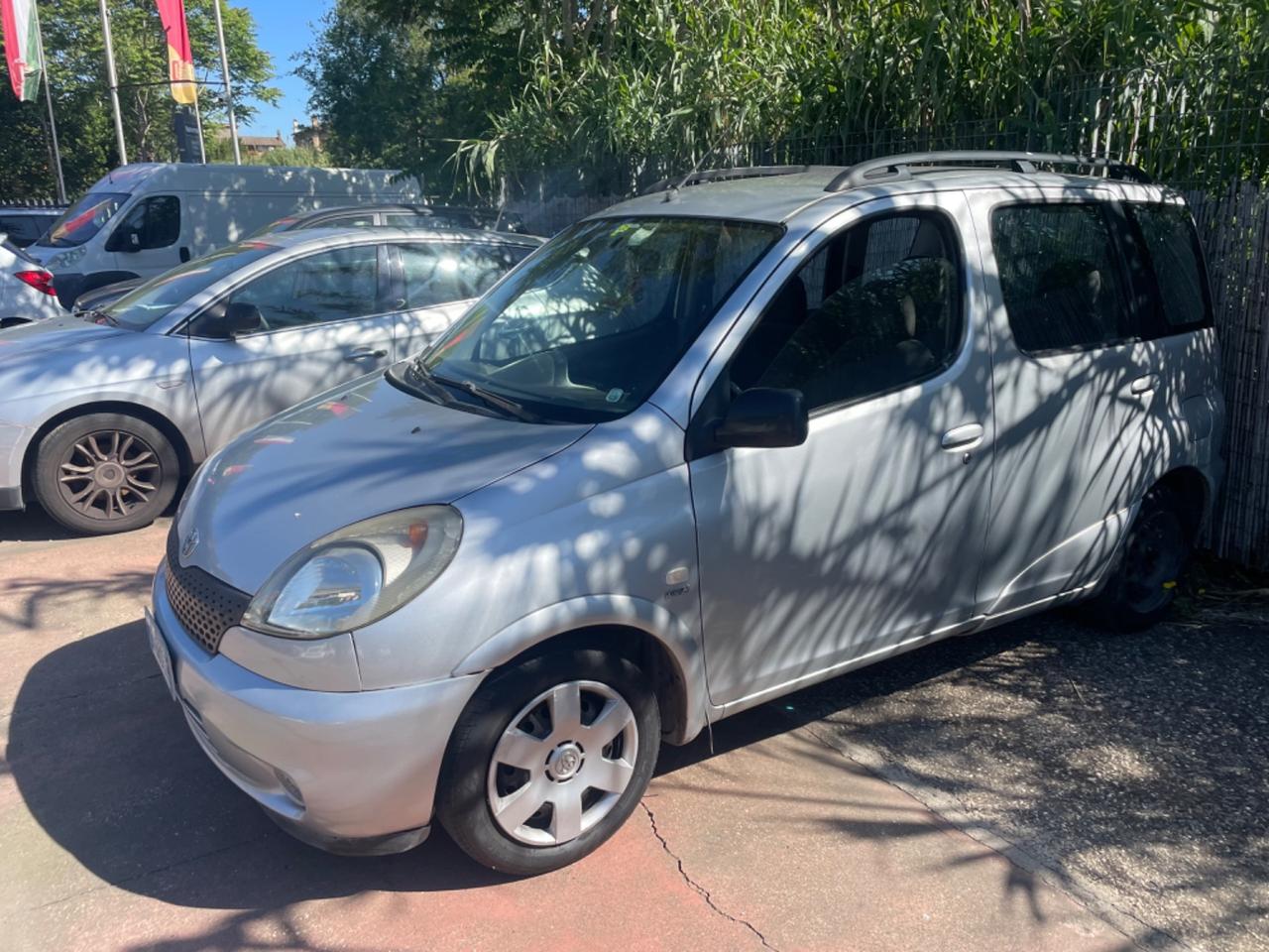 Toyota Yaris Verso 1.3i 16V cat Sol
